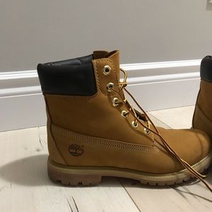 Timberland Women’s Boots 9 1/2